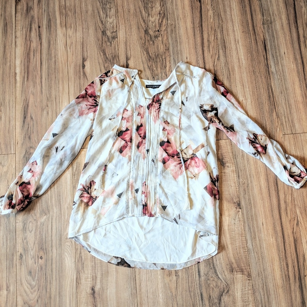 White House Black market blouse size 2